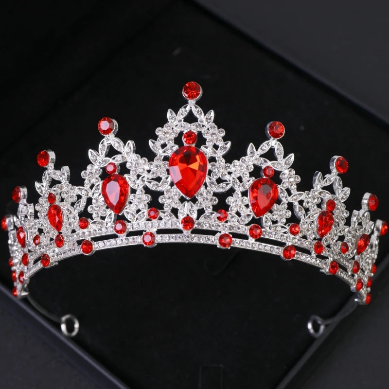 Silbernes Brautdiadem mit Kristallen – Hochzeitskrone & Haarschmuck