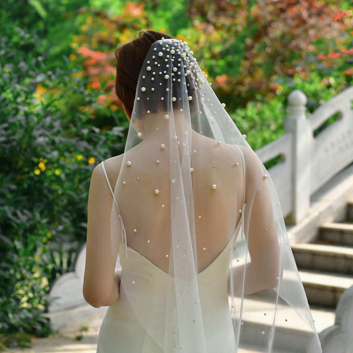 V135 Kurze Perlen Brautschleier 1 Ebenen Hochzeit Strass Schleier Hochzeit Haarschmuck für Bräute Fingertip Länge