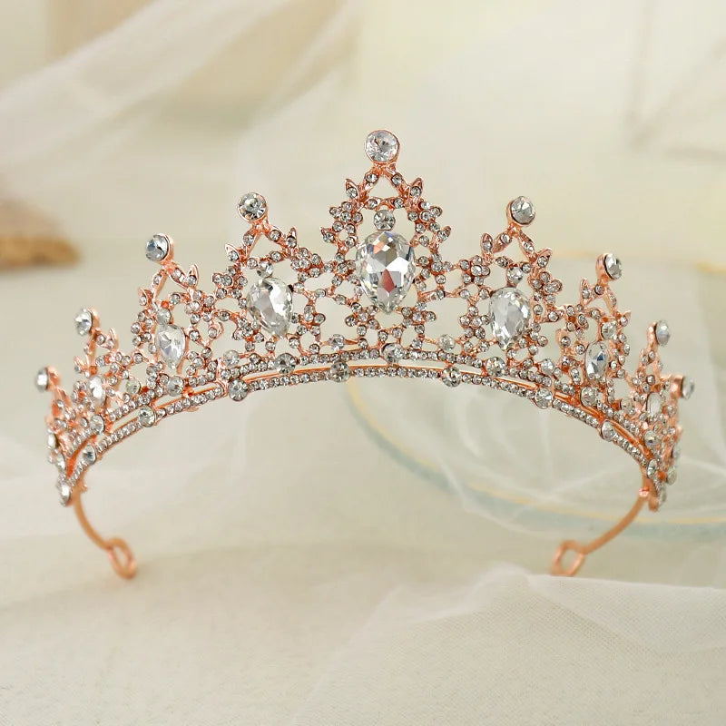 Silbernes Brautdiadem mit Kristallen – Hochzeitskrone & Haarschmuck