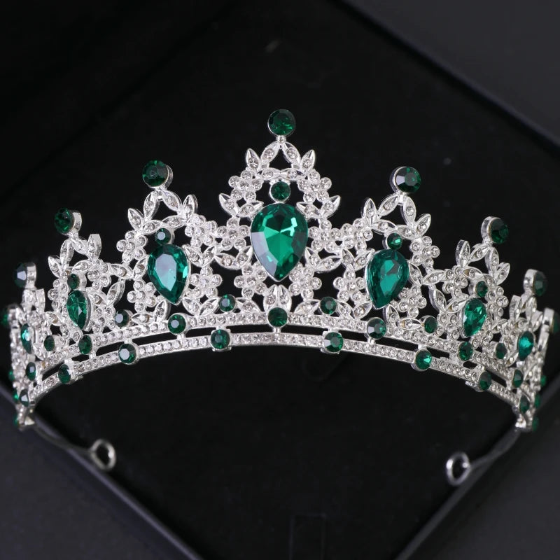 Silbernes Brautdiadem mit Kristallen – Hochzeitskrone & Haarschmuck
