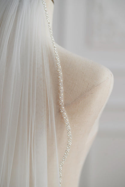 Elegant Sheer Tulle Wedding Veil with Delicate Beaded Edge