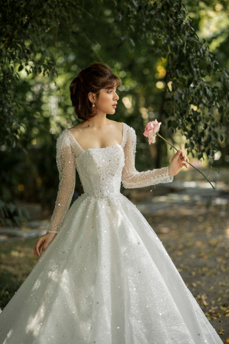Isolde - "Elegant Allure: Exquisite Long-Sleeved Corset A-Line Wedding Dress with Sparkling and Gorgeous Embellishments"