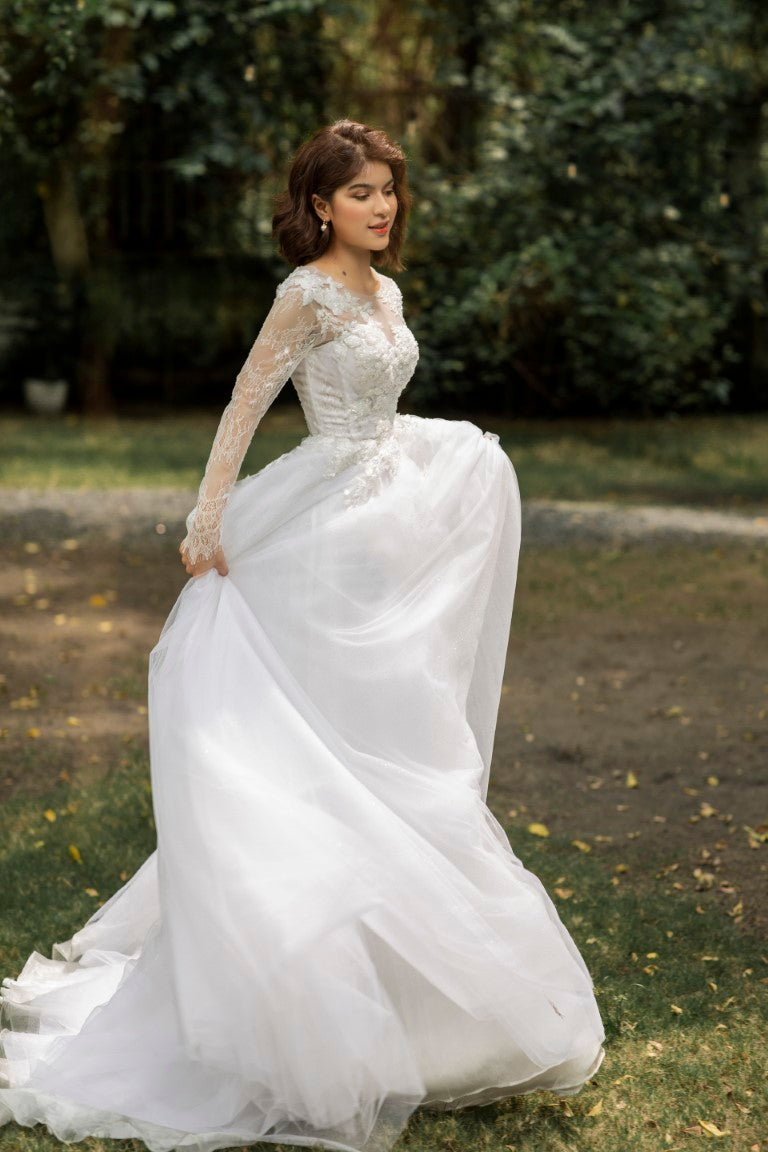 Luxurious Long-Sleeved A-Line Corset Wedding Dress with Sparkling Floral Lace"