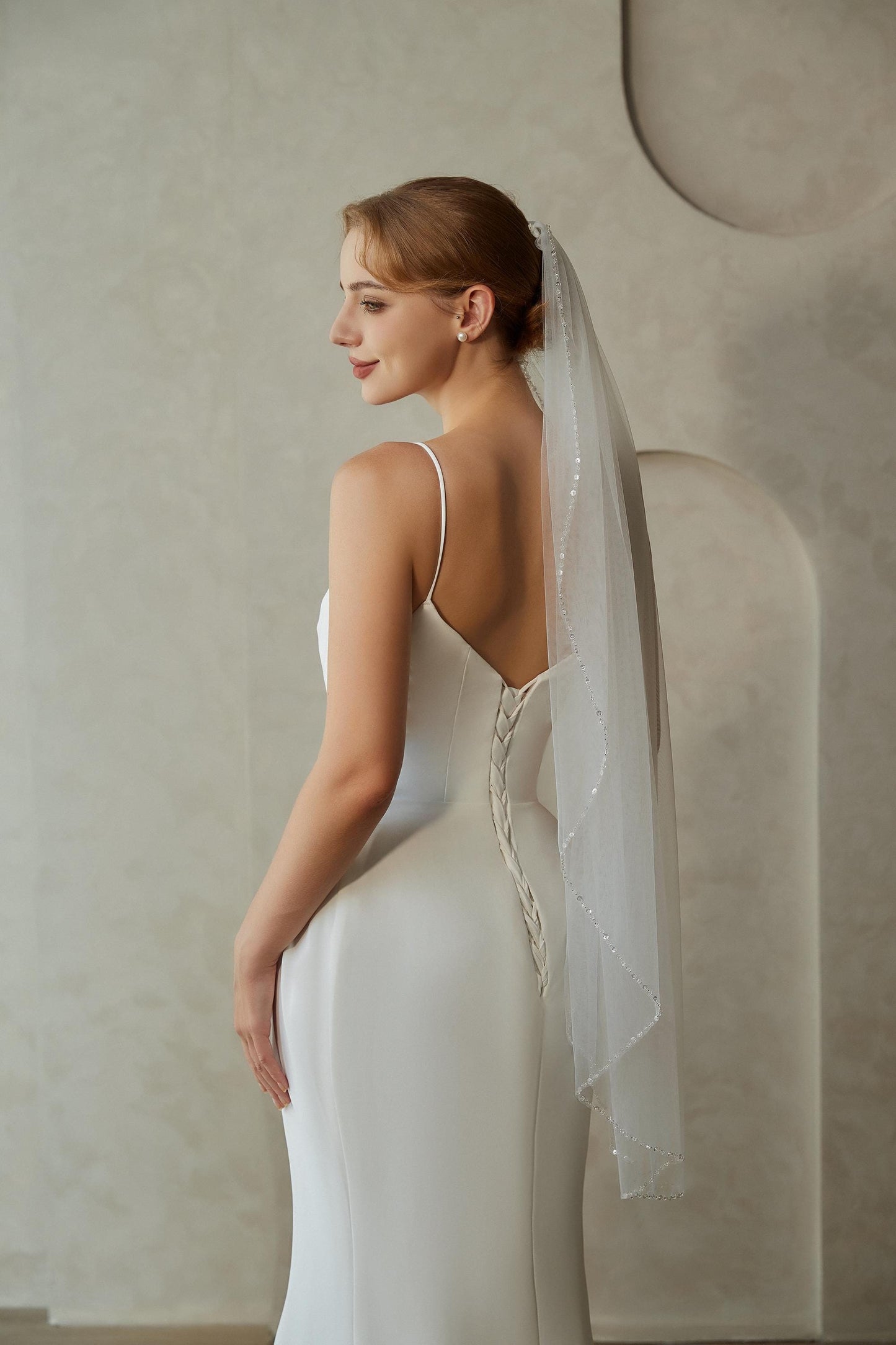 Elegant Fingertip-Length Wedding Veil with Delicate Beaded Edge