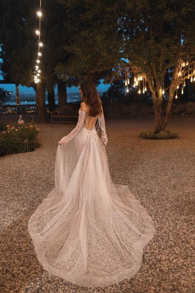 Corset Mermaid Wedding Dress with Seductive and Elegant Off-the-Shoulder Long Sleeve Design