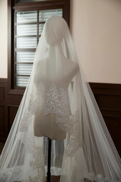 Royal Cathedral Wedding Veil with Scalloped Lace Trim