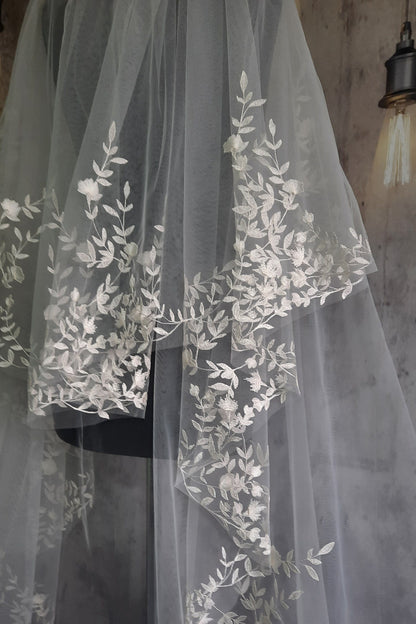 Enchanting Two-Layer Cathedral Wedding Veil with Delicate Leaf Embroidery