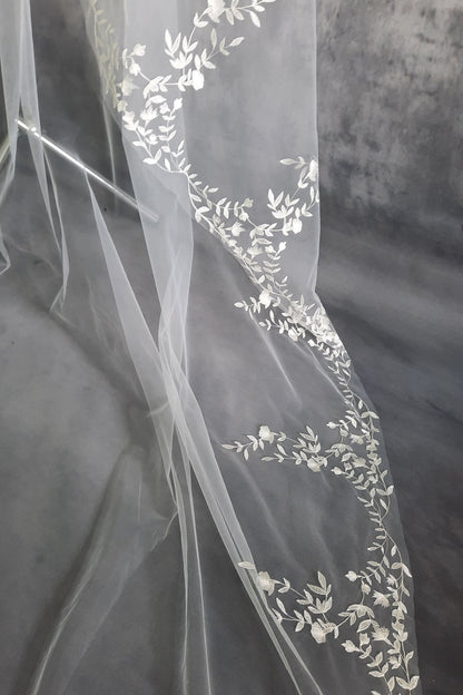 Enchanting Two-Layer Cathedral Wedding Veil with Delicate Leaf Embroidery