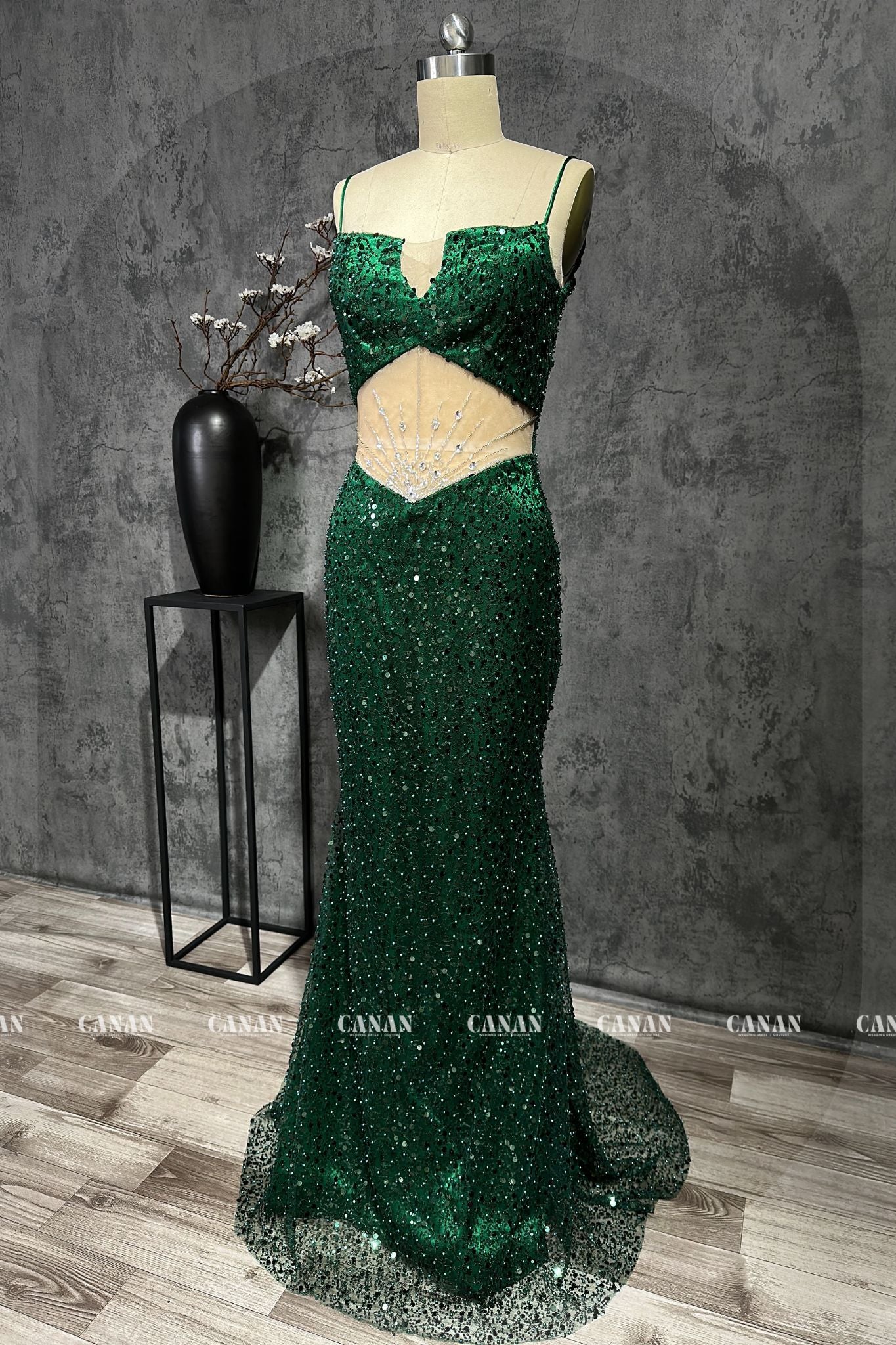 Green Sexy Sleeveless Corset Evening Dress: Alluring Elegance for Special Occasions