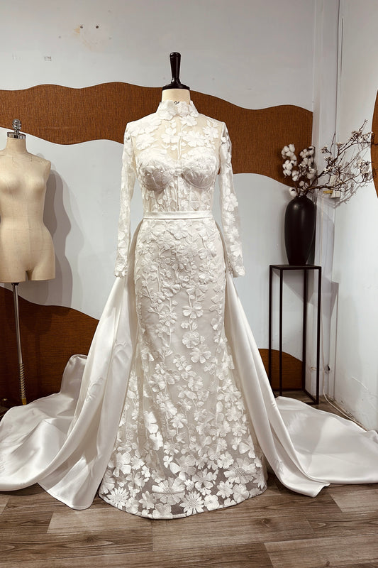 Elegant High-Neck Lace Appliqué Wedding Dress with Detachable Satin Train