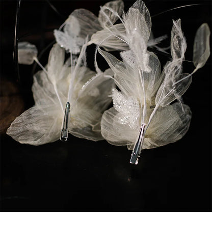 Elegant White Floral Bridal Hairpiece