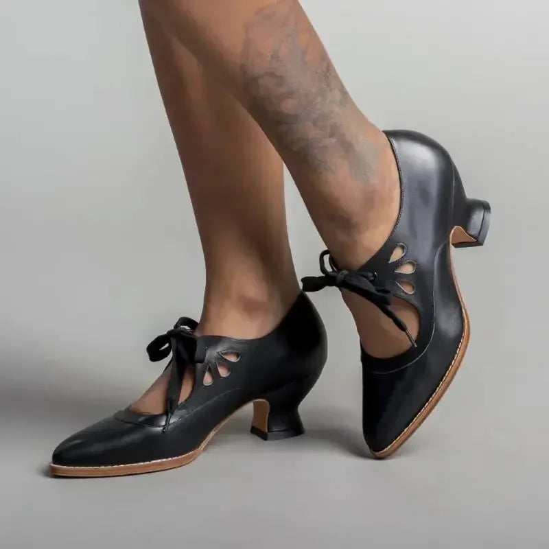 Retro Mary Jane Shoes – Hollow-Tied Pointed Chunky Heels (Plus Sizes)