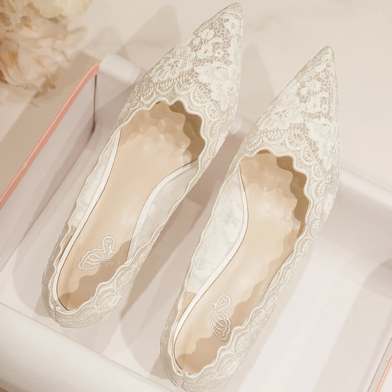 Embroidered Bridal Retro Heels – Pointed Pumps