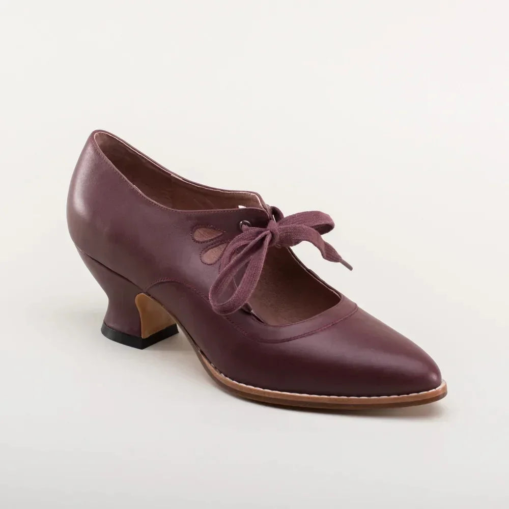 Retro Mary Jane Shoes – Hollow-Tied Pointed Chunky Heels (Plus Sizes)