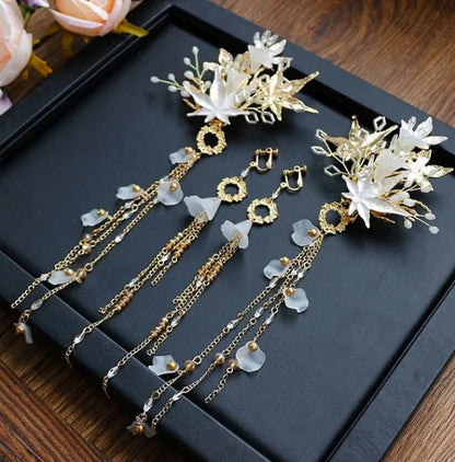 Metal Leaf & Pearl Crepe Bridal Hair Comb