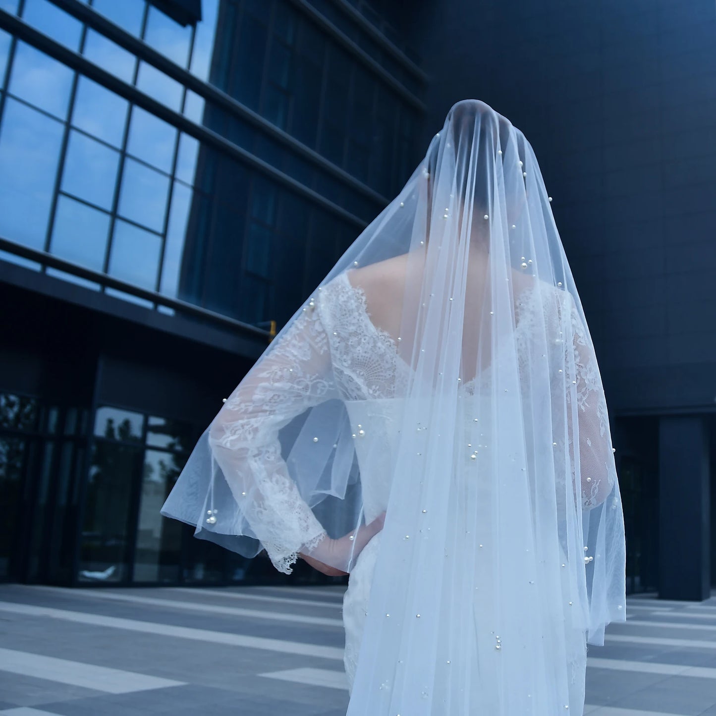 Elegant 2-Tier Bridal Veil – Soft Tulle Pearl-Adorned Wedding Veil with Blusher