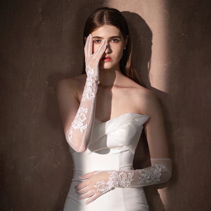 Elegant Long Tulle Bridal Gloves – Lace Appliqué Wedding Accessory