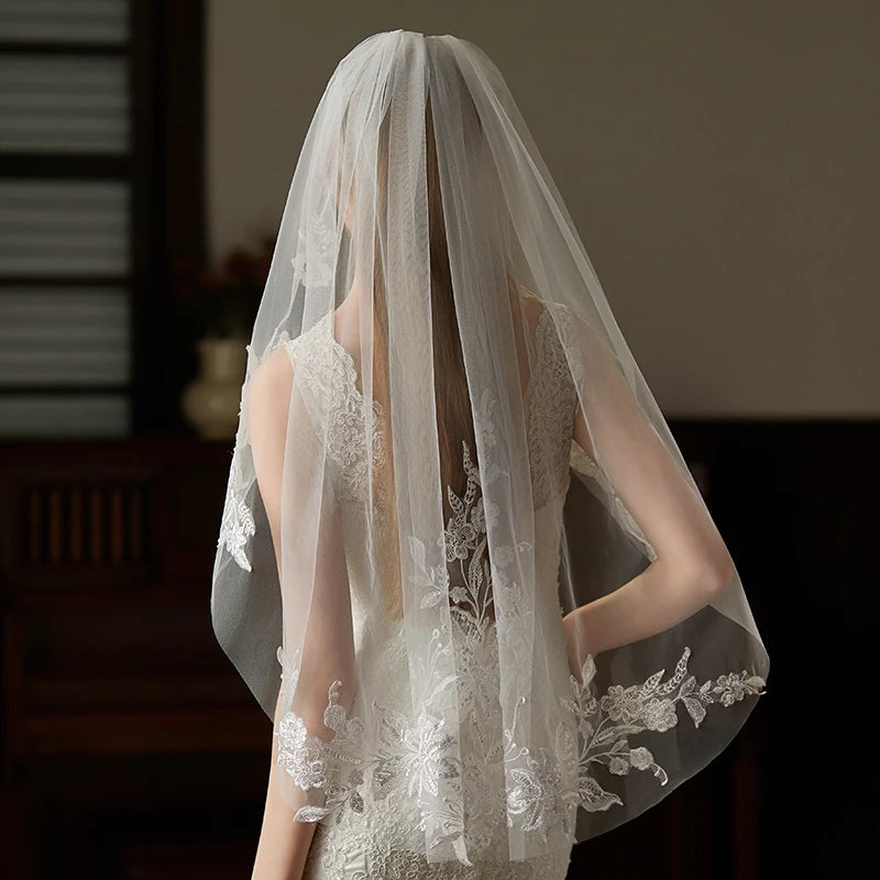 Canan V777 Lace Appliqué Bridal Veil – One-Layer Soft Tulle with Hair Comb