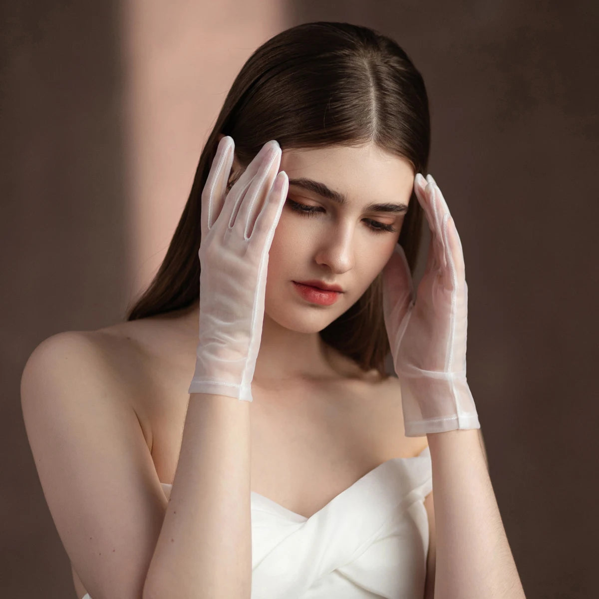 Classic Soft Tulle Short Bridal Gloves – Elegant Wedding Accessory