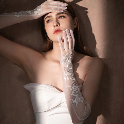 Elegant Long Tulle Bridal Gloves – Lace Appliqué Wedding Accessory