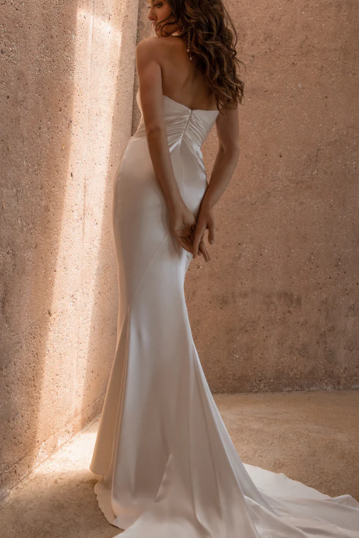 Simple Mermaid Wedding Dress With High Quality Satin Material