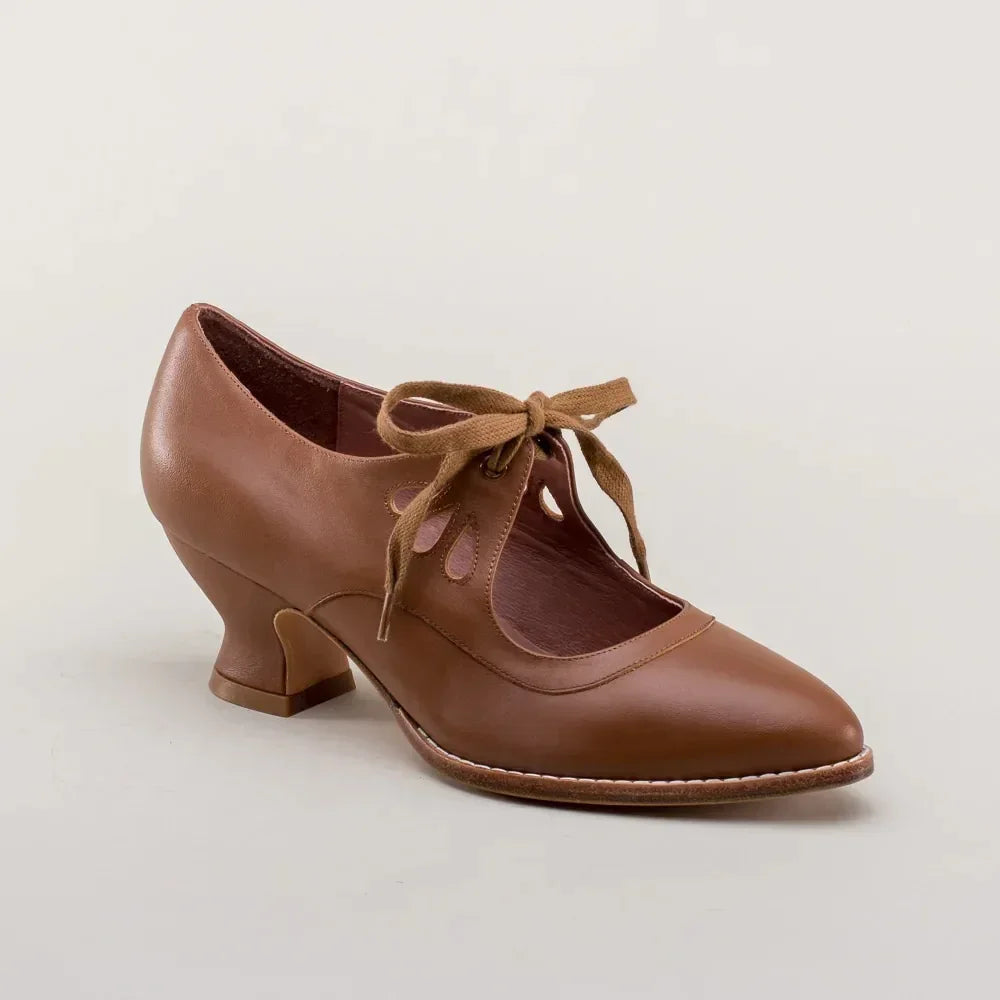 Retro Mary Jane Shoes – Hollow-Tied Pointed Chunky Heels (Plus Sizes)