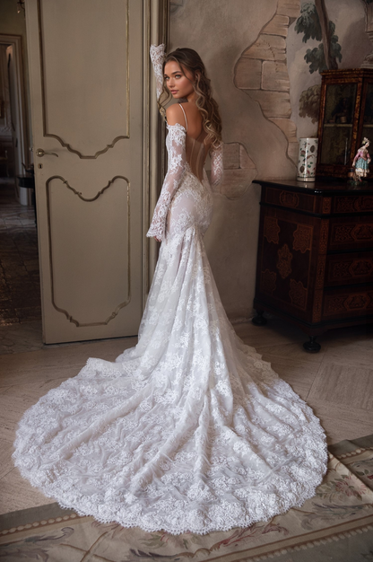 Vintage Lace Off-Shoulder Mermaid Wedding Dress with Detachable Sleeves