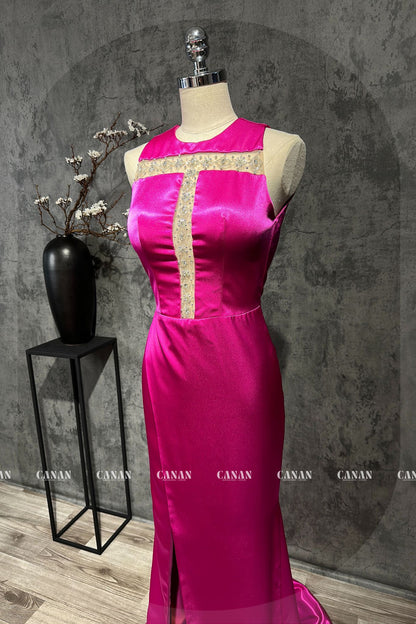 Mila - Luxurious Lotus Pink Evening Dress with Delicate Open Back