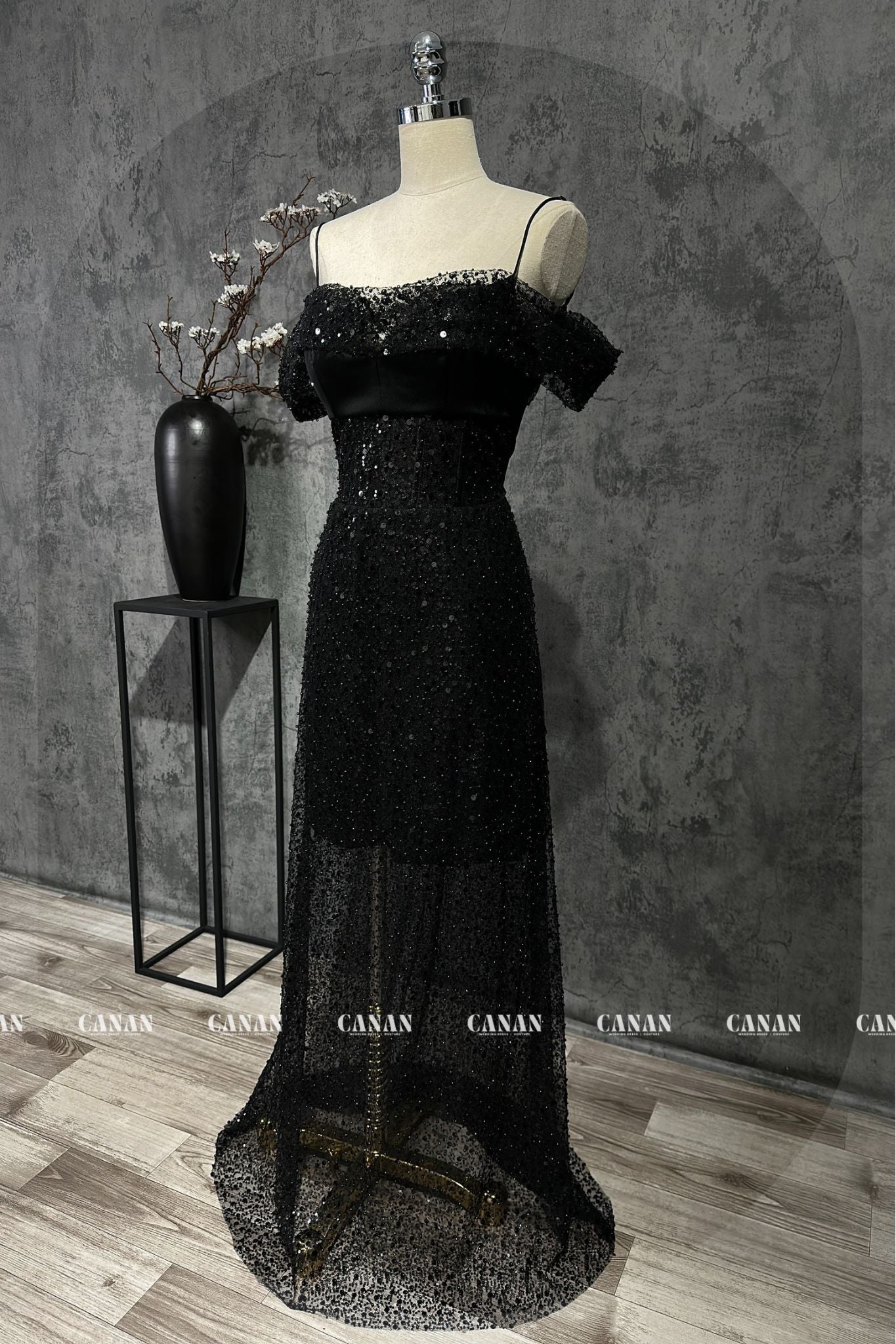 Enigmatic Elegance: Mysterious Black Evening Dress