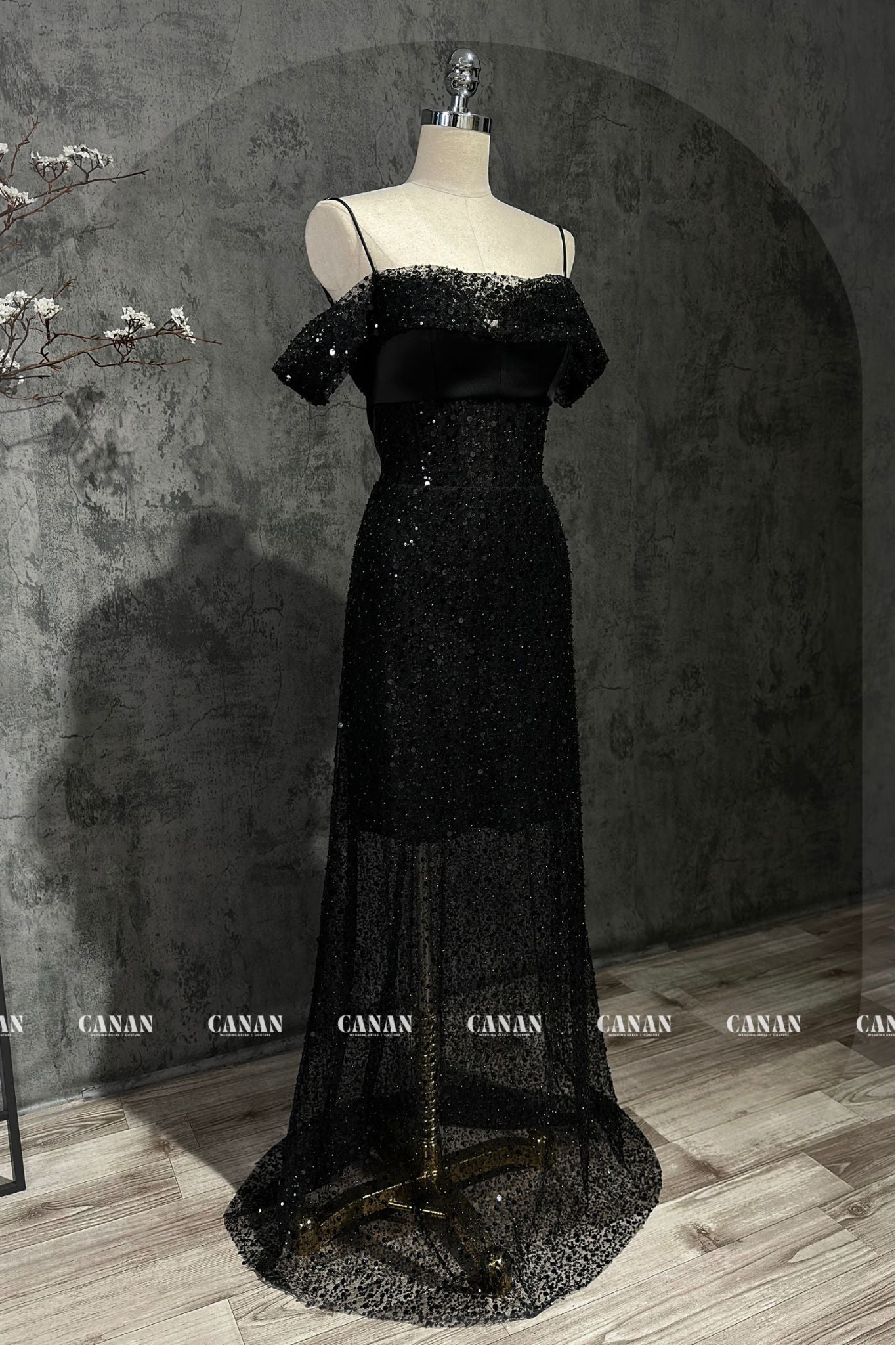 Enigmatic Elegance: Mysterious Black Evening Dress