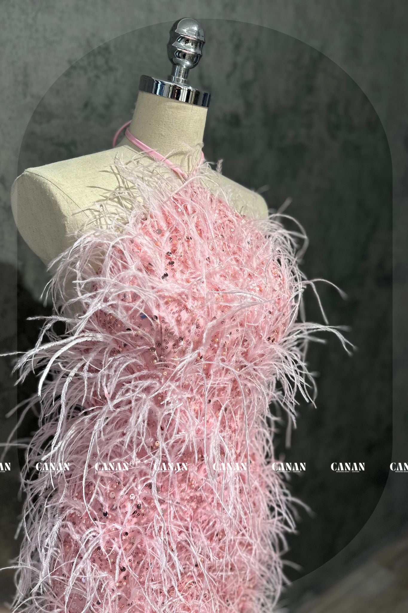 Bellezza -  Short Pink Dress with Feather Accents for a Whimsical Touch