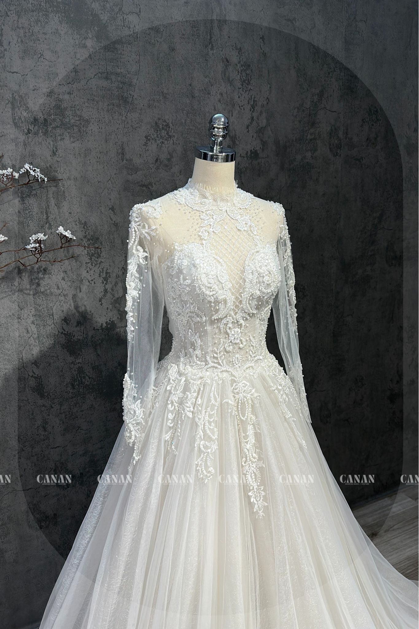 Xin - Long Sleeve Corset A-Line Wedding Dress Crafted from Soft Tulle