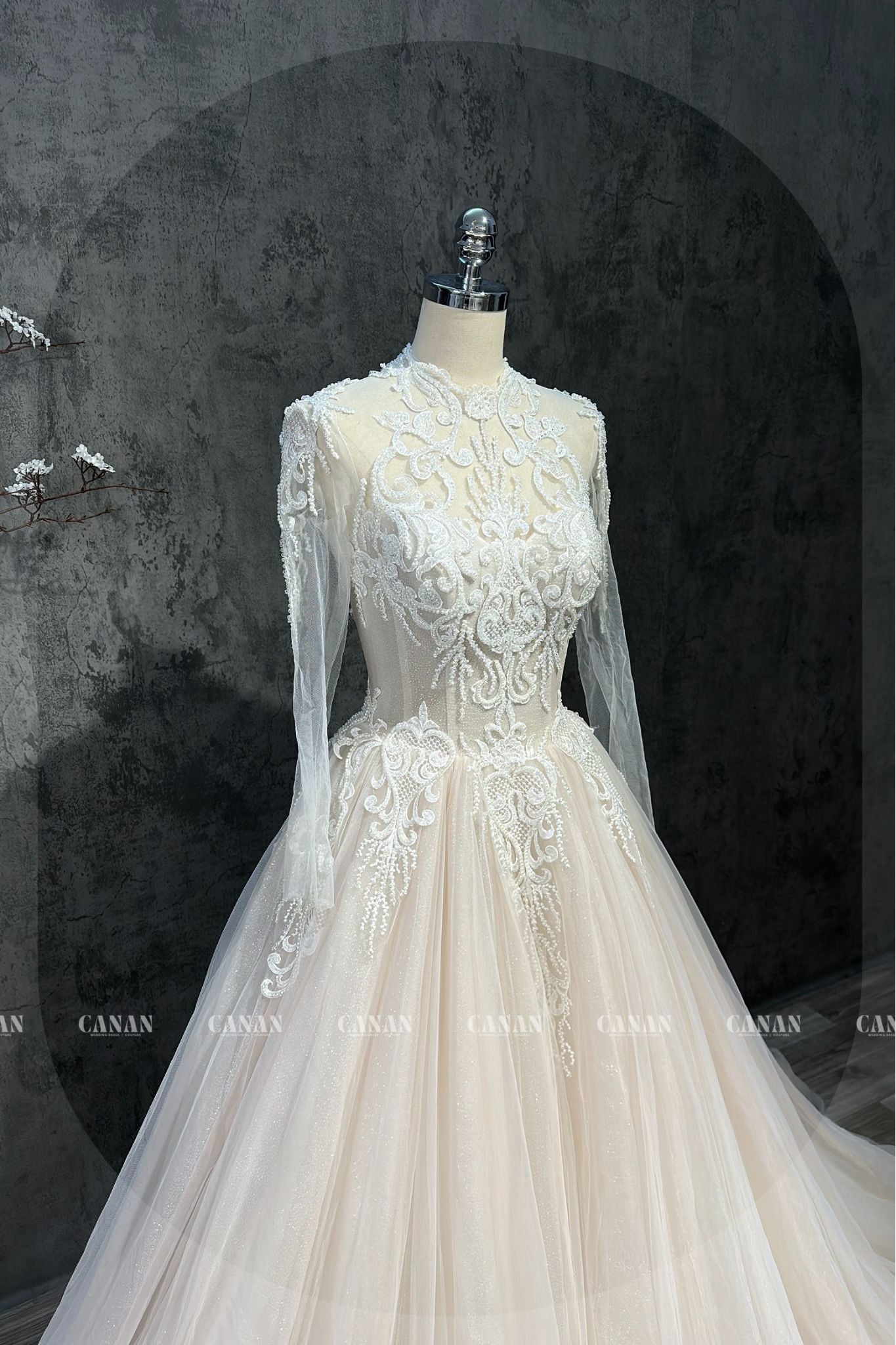 A-Line Corset Wedding Dress with Luxurious Floral Lace , Long Sleeve Corset Wedding Dress