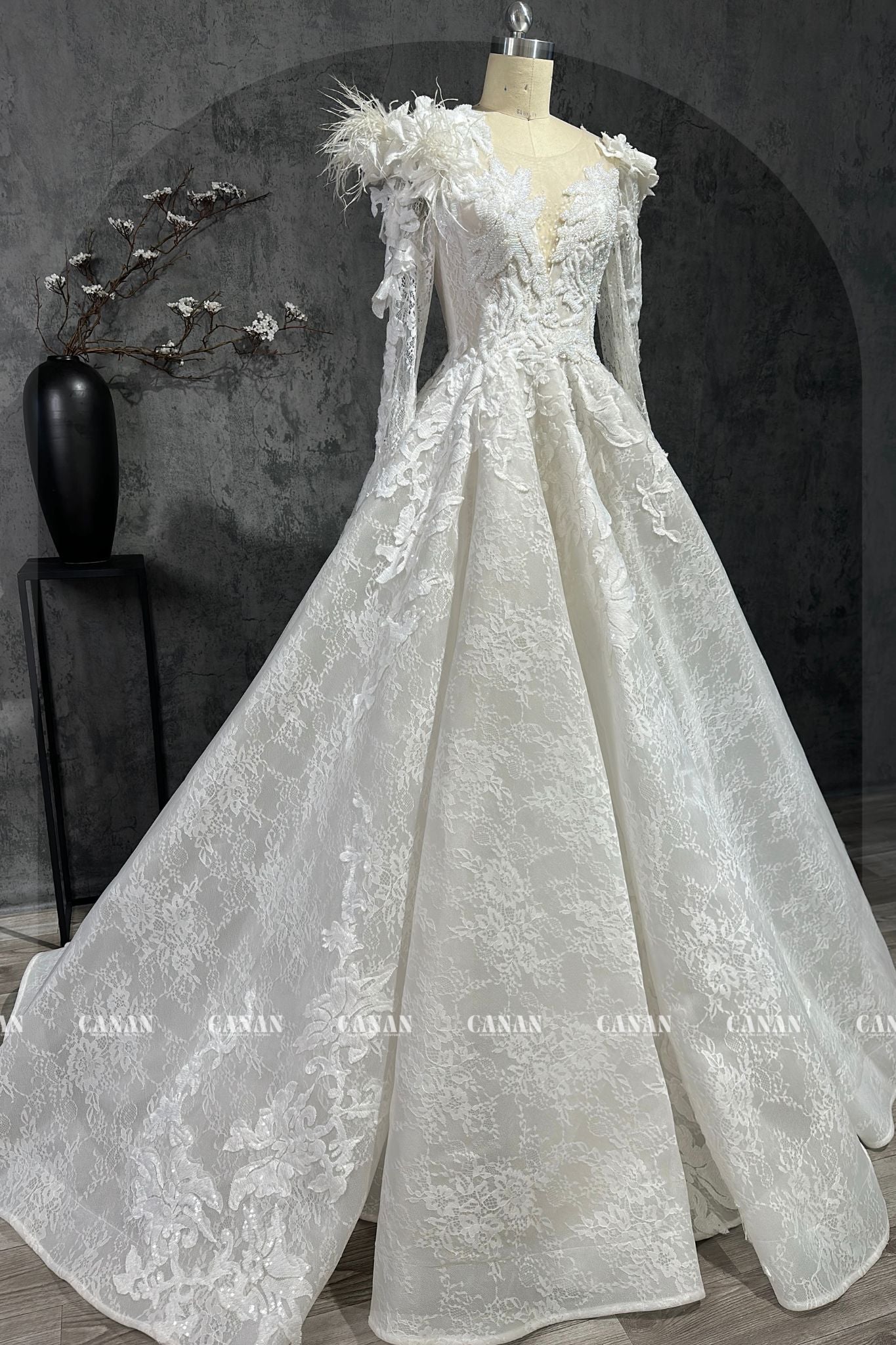 Helen - Elegant and Luxurious A-Line Wedding Dress | Customizable Perfection