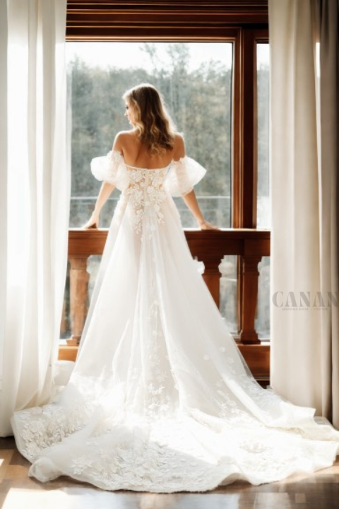 Natural A-Line Wedding Dress with Sweetheart Neckline, Removable Short Sleeves, and Flowing Train in Premium Off-White Floral Lace and Tulle