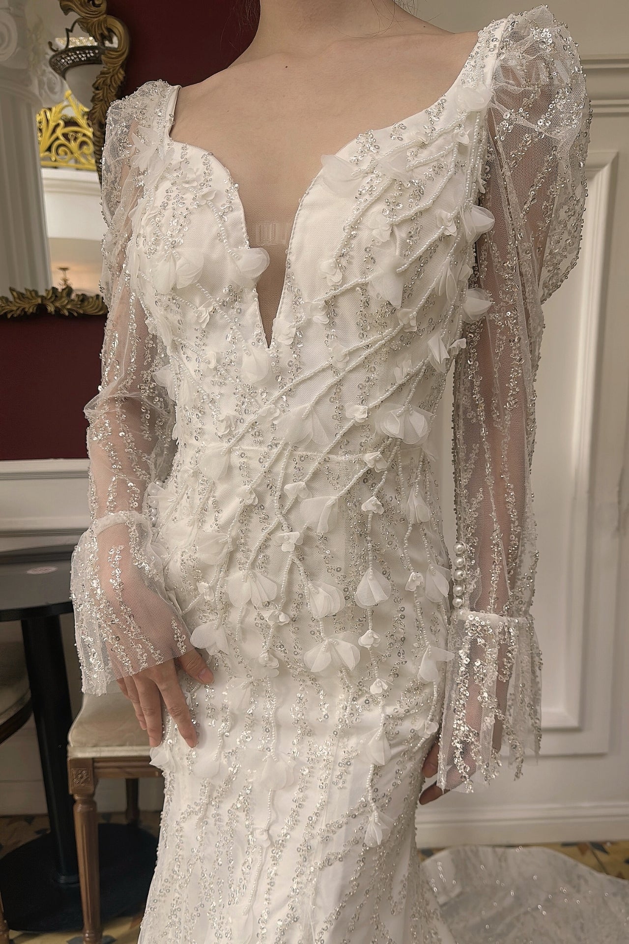 Long Sleeve Sensual Mermaid Wedding Dress with Sparkling Details