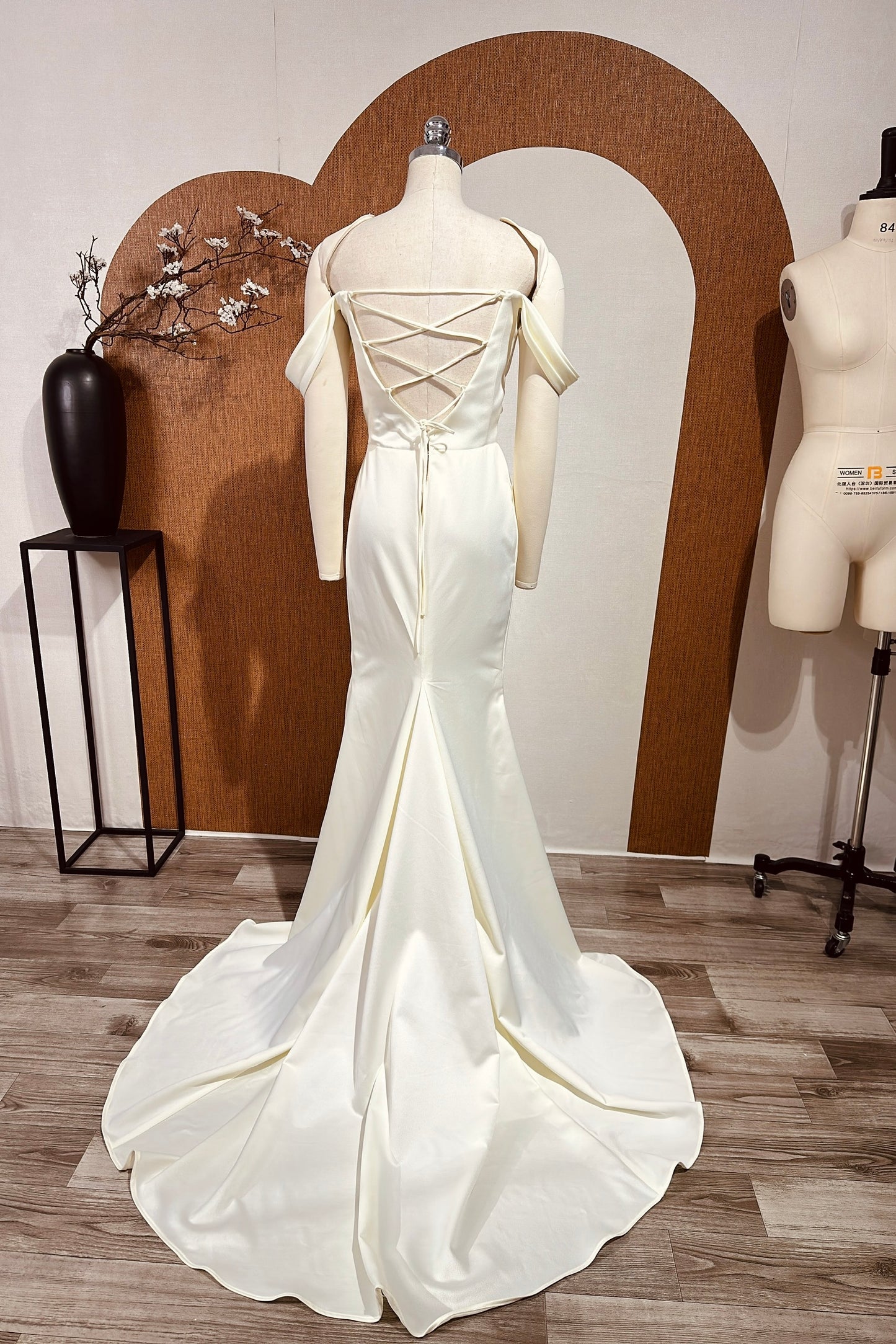 Ednna - Satin Mermaid Wedding Dress