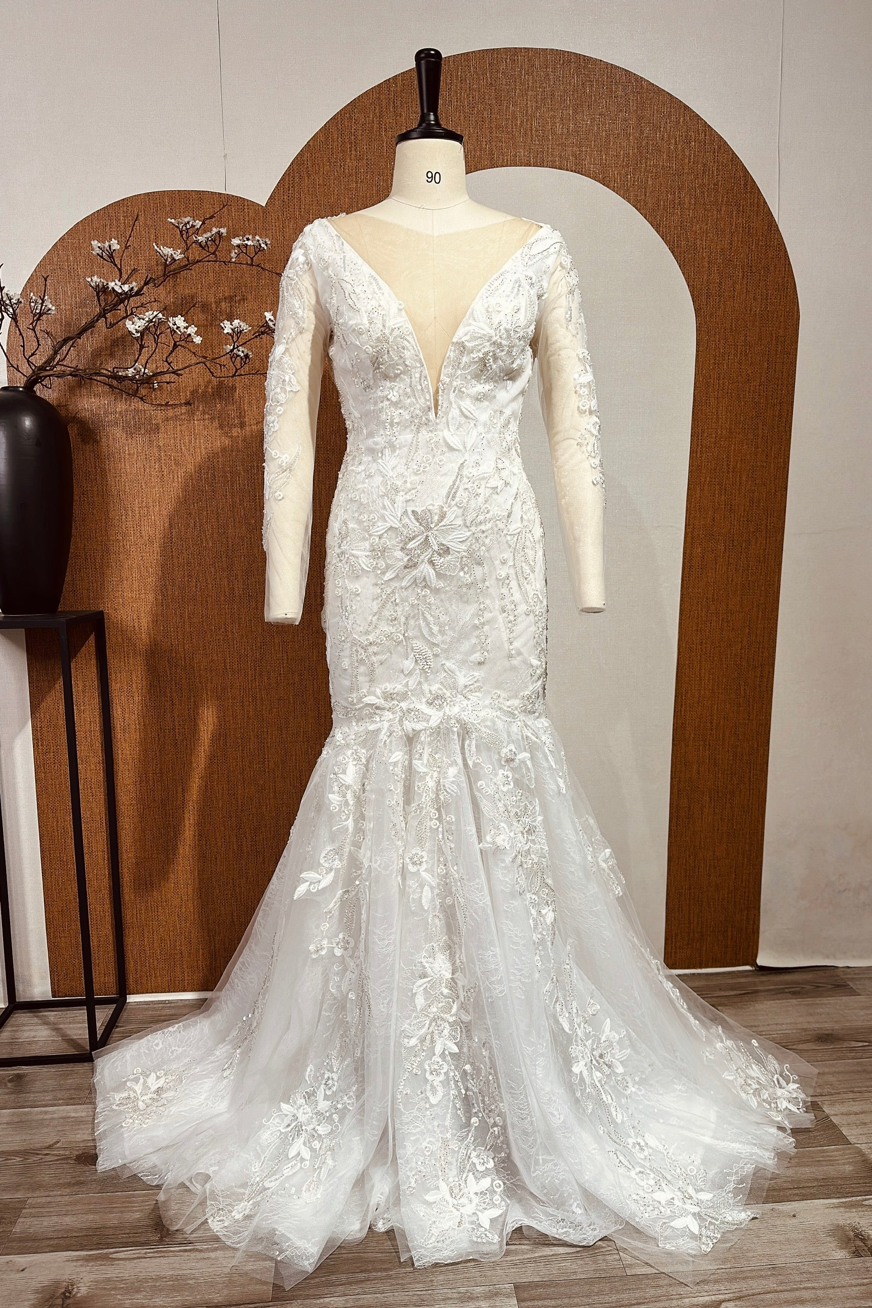Zelda - Custom wedding dresses. Long-sleeved mermaid wedding dress, Sexy mermaid wedding dress