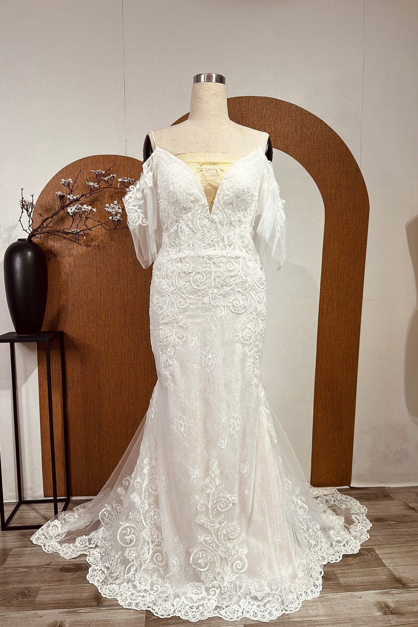 Tegan - Custom wedding dress ,Sexy mermaid wedding dress ,Off the shoulder corset wedding dress,Floral lace wedding dress ,White tulle wedding dress