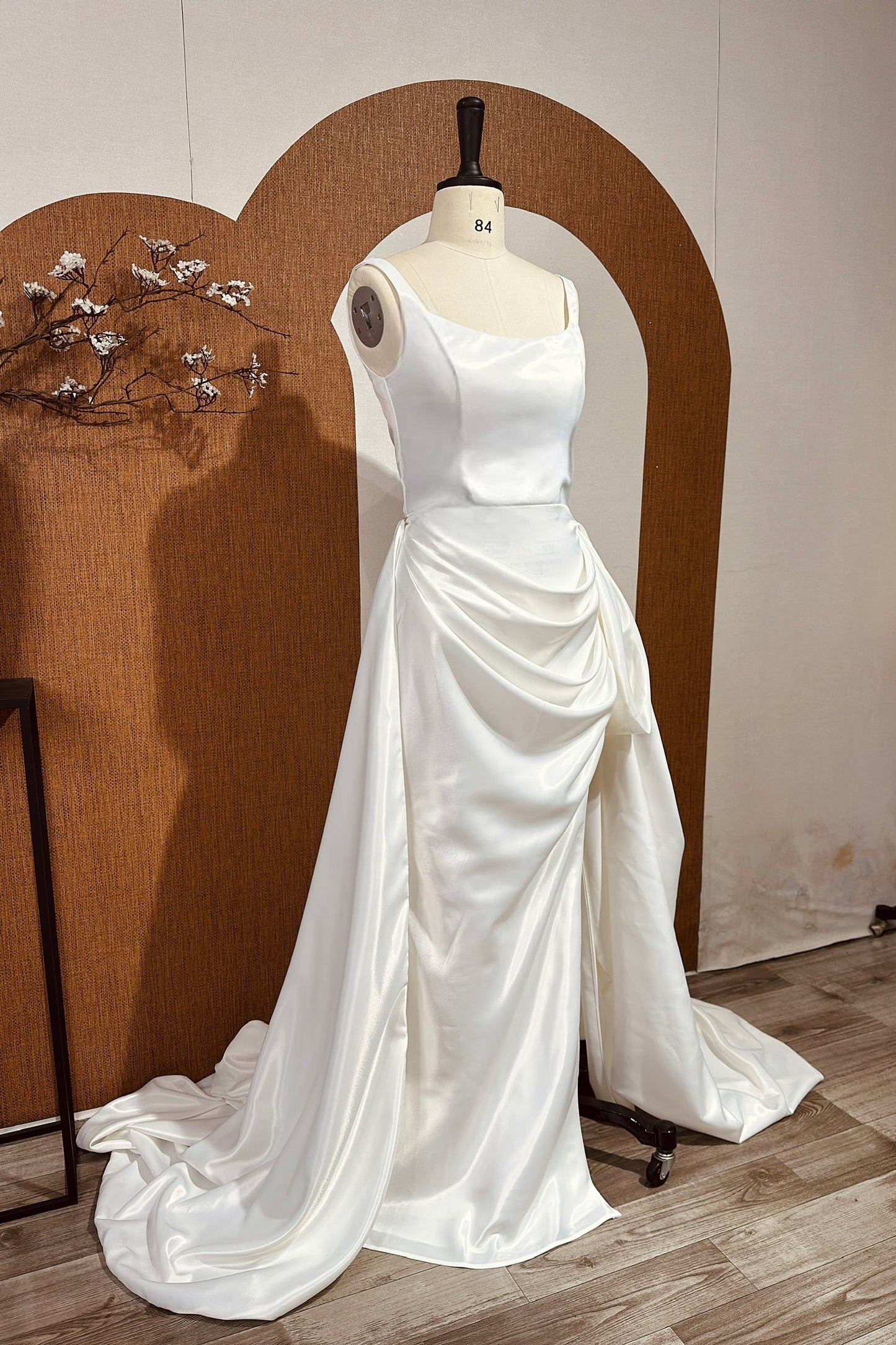 Flora - Enchanting Satin Elegance: Glamorous Corset Wedding Dress ,Personalized Satin Wedding Dress