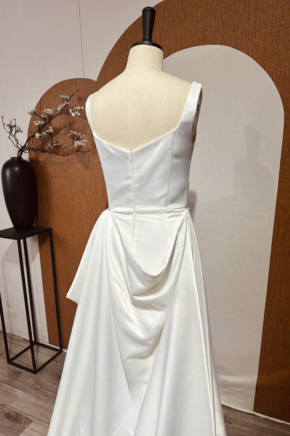 Flora - Enchanting Satin Elegance: Glamorous Corset Wedding Dress ,Personalized Satin Wedding Dress