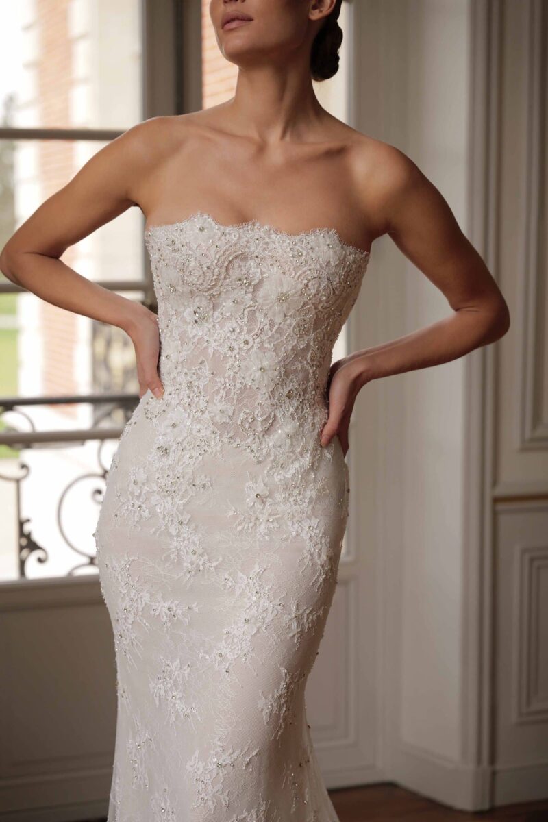 lace mermaid wedding dress sweetheart neckline closeup