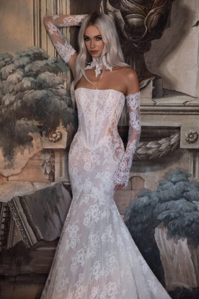 Lace glove and choker details on bridal gown