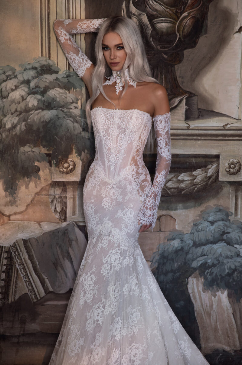 Lace glove and choker details on bridal gown