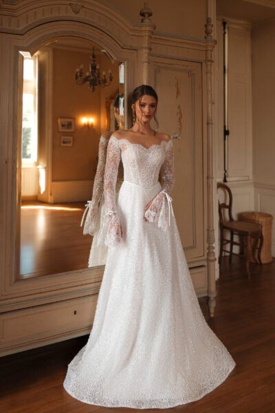 guipure a-line wedding dress with long lace sleeves