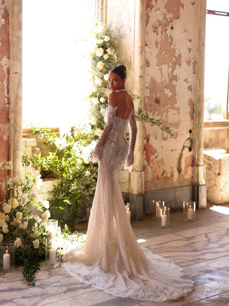 lace mermaid wedding dress with chapel train and detachable sleeves
